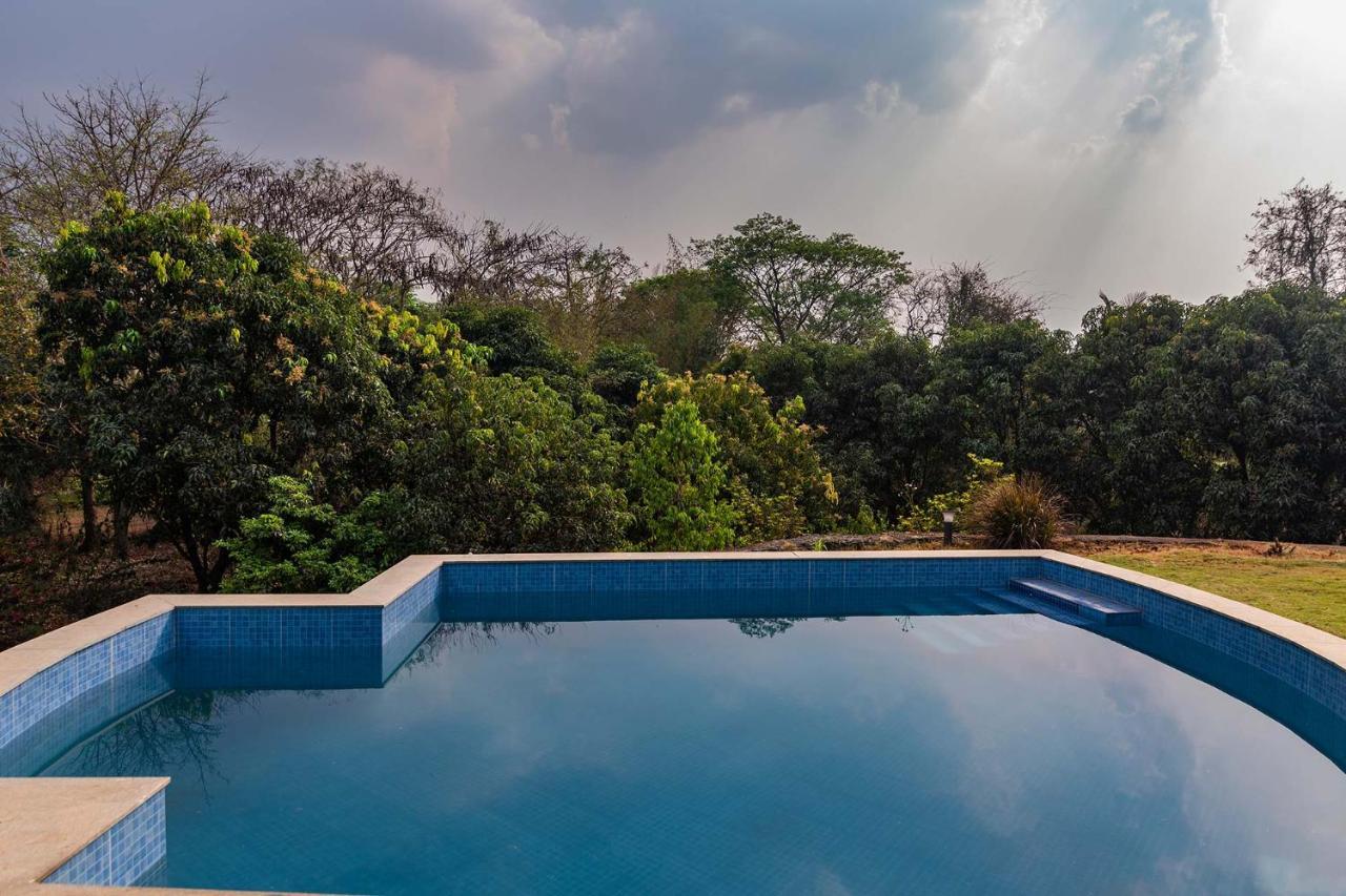 Aqua & Sage By Stayvista - Riverside Villa With Pool & Terrace Karjat Exteriör bild
